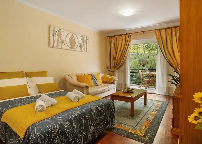 Estúdio Apartamento de 75m2, com 1 casa de banho, na área São Martinho